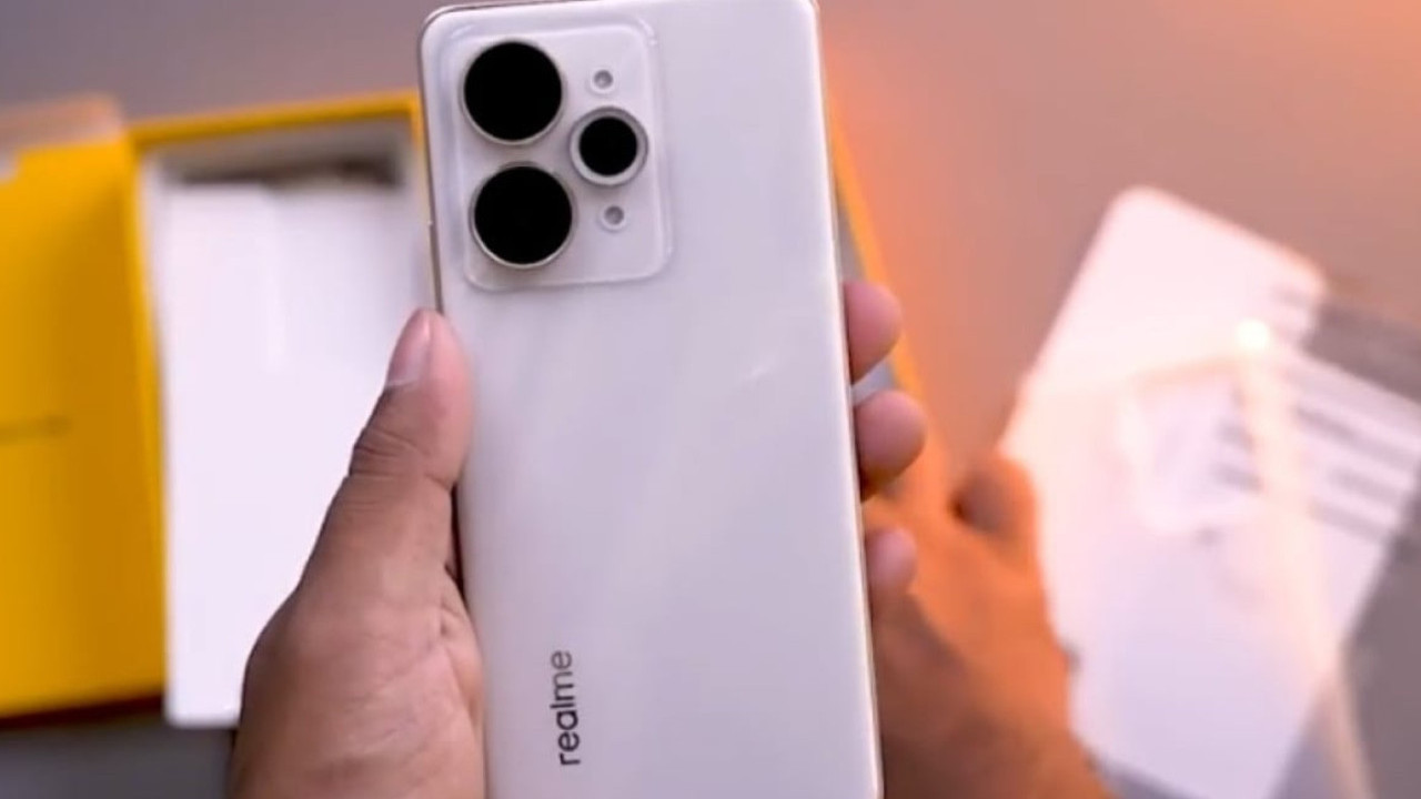 Realme 15 Series Segera Hadir di Indonesia, Andalkan Kamera AI untuk Gen Z