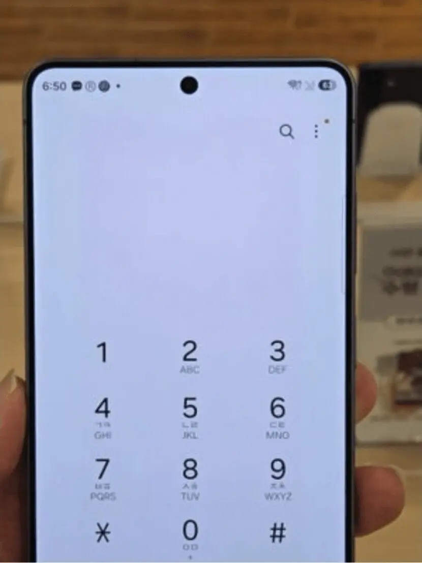 Layar Kemerahan di Galaxy S26 Ultra