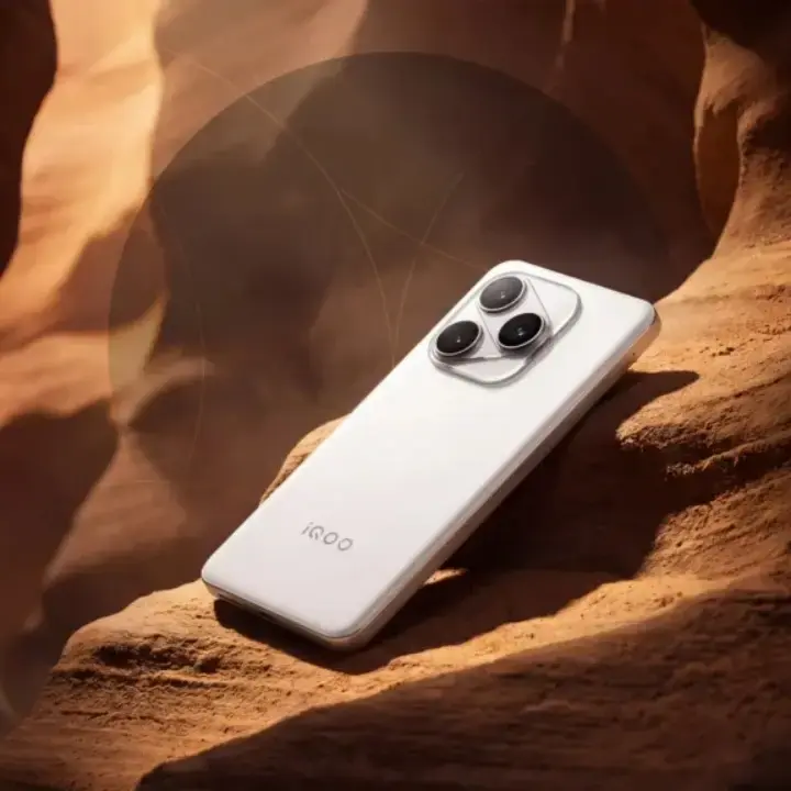 Lima Brand Ramaikan HP Flagship September 2026, Apple Hingga iQOO Bawa Kamera 200 MP dan Chip Generasi Baru