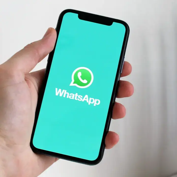 WhatsApp Uji Coba Tampilan Baru Bilah Navigasi Bawah di Android